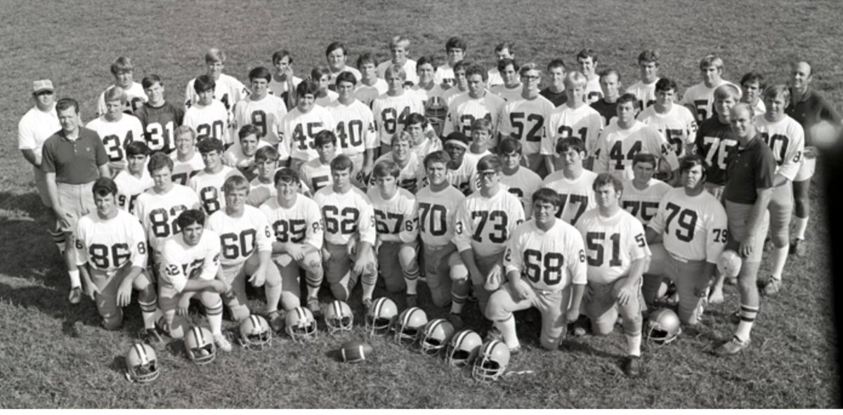 HistColFootball's tweet photo. On todayโs podcast, Ep 145, we discuss the college football history of the Liberty Flames, https://t.co/kRPhgf83xO or Spotify. @LibertyFootball #EXPLO21VE #INFERNO22 #Liberty #RiseWithUs #CollegeFootball @FilmHistoric @ClintKPoppe https://t.co/4c0271wLLy