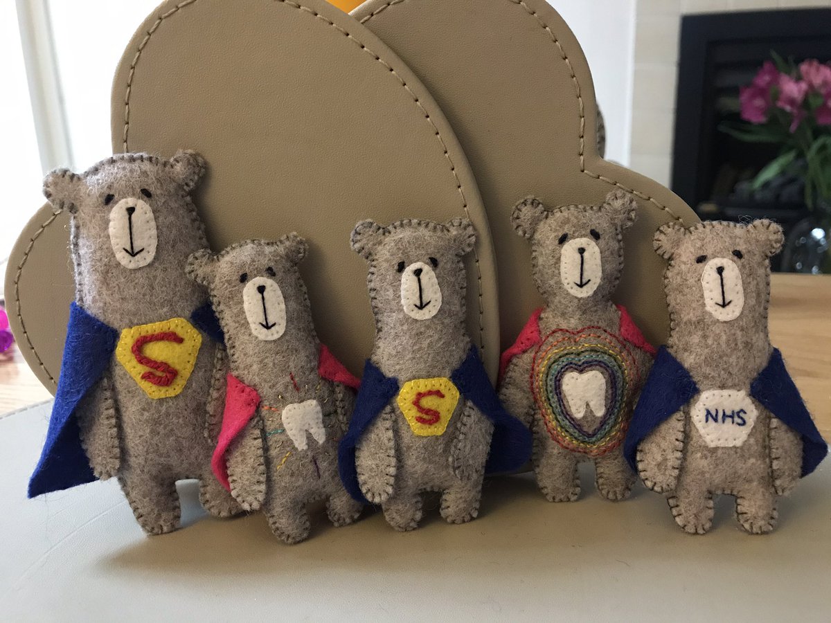 @HeartFeltJudy @NorthantshourUk This gorgeous cuddle of #pocketbears found there way to the hearts of those in @SolentSCDS @IowCare 🦷❤️