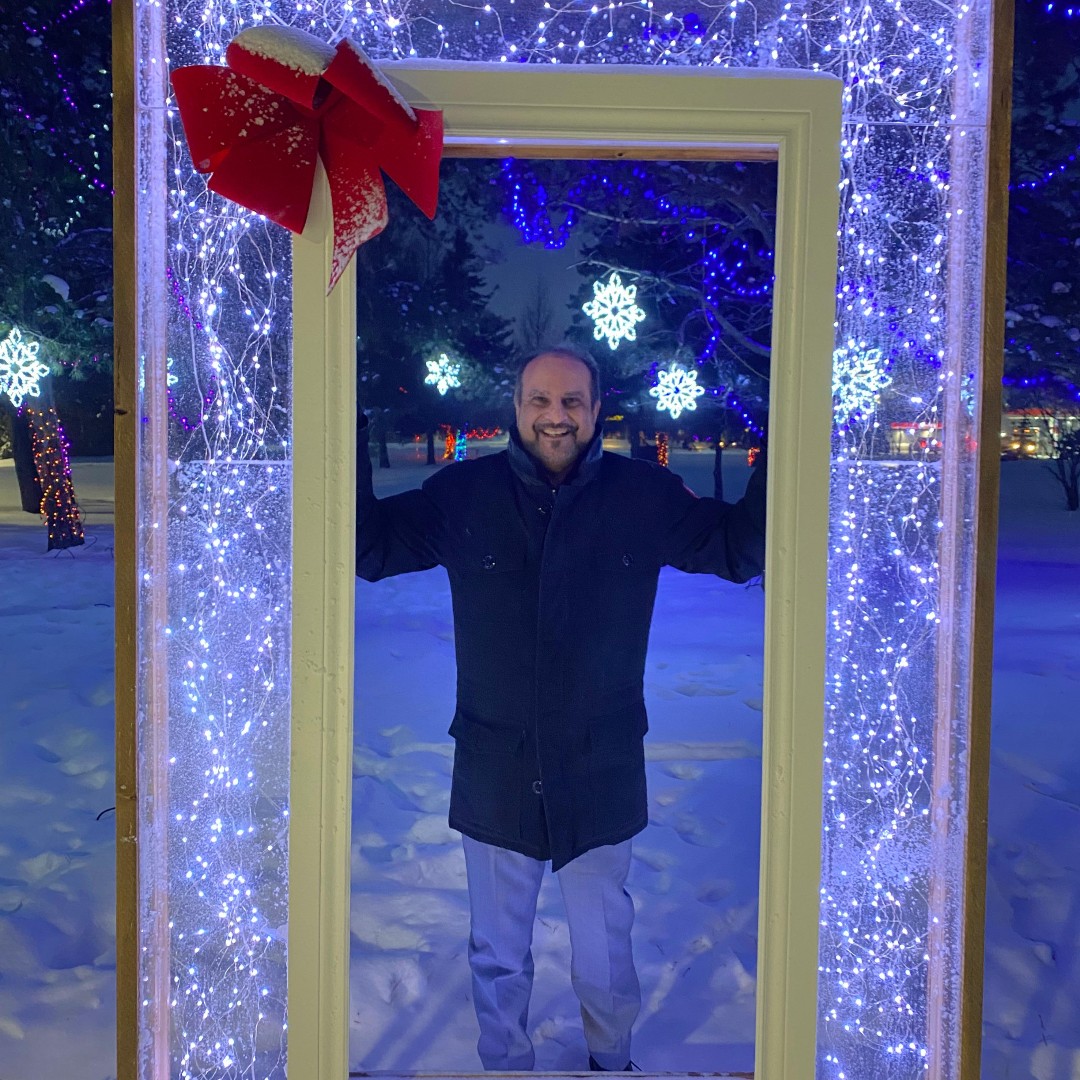 keyanocollege's tweet photo. Time to get into the Holiday Spiritโ๏ธ๐
Upload your pics and win a prize!
Come down to Keyano College take a shot in our Selfie Frame and hashtag us.
#lightsofchristmas #keyanocollege #selfieframe
All entries will be put in for a random draw.๐ https://t.co/R7TdSMSmHi