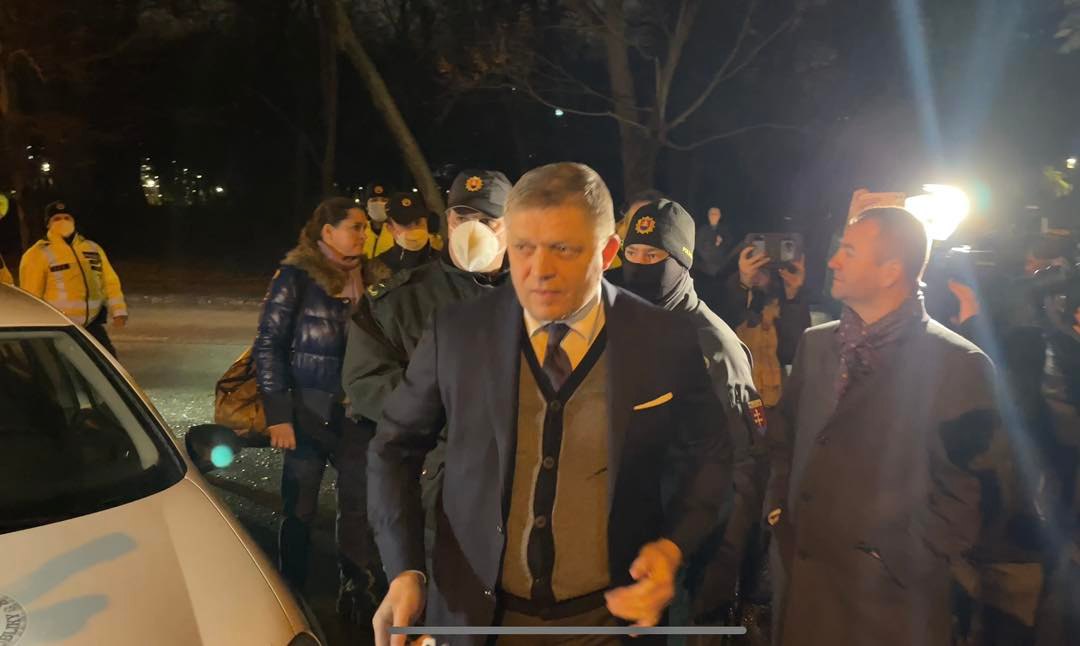 EuroSandor's tweet photo. !!! Former Slovak PM Robert Fico was detained at a anti #lockdown protest and released shortly after. He told reporters democracy was in danger in Slovakia. https://t.co/lVa18z5aUo