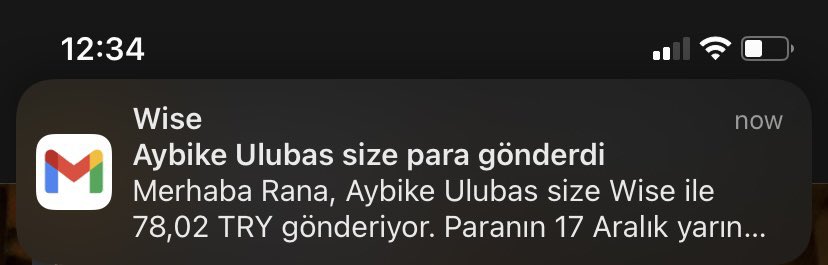 norvecmorvec's tweet photo. az önce spotify playlistim çok güzel olduğu için arkadaşım 5€ gönderdi yani 78 tl 🥲 https://t.co/6mF2LTuayC