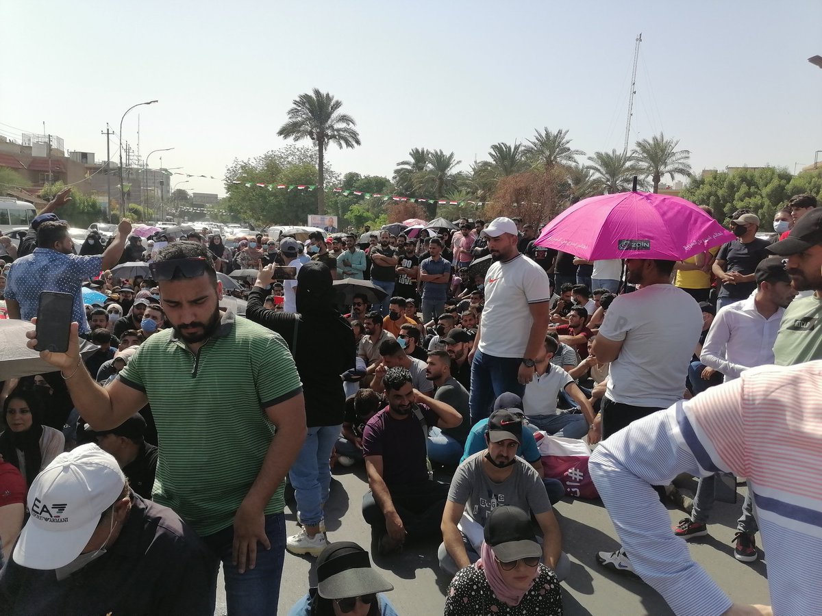 <a href="/salih_m_iraqi/">وزير القائد - صالح محمد العراقي</a> ها هم معتصمون البوابة الخامسة قد وصلوا إليك الى النجف الاشرف من جميع المحافظات والمكونات العراقية
أنظر لهم كيف هم عبارة عن عراق مُصغر

#نناشد_الصدر_معتصمي_بوابه_5