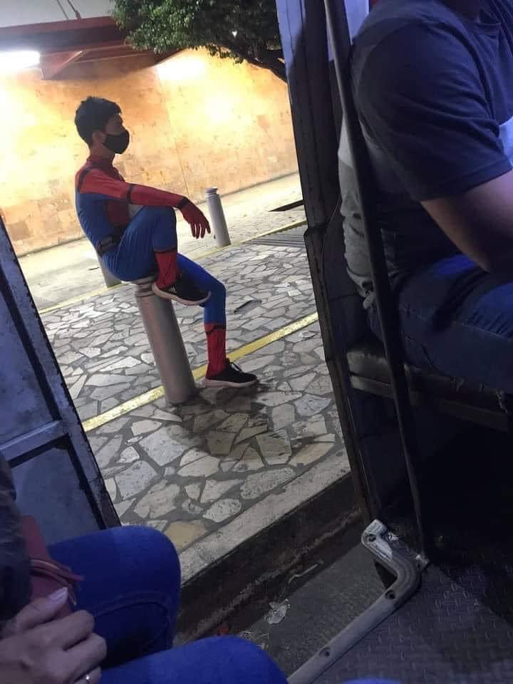 SoyBvip's tweet photo. Spiderman sin combi a Casa ☹️ https://t.co/hOIWNzXccR