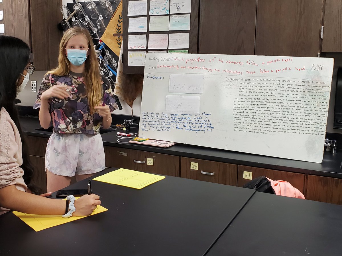 thehaleyarroyo's tweet photo. New day, New whiteboards.
5th period bright and early

#tiredbutawake
(4/6) https://t.co/2LYfrrgnAu