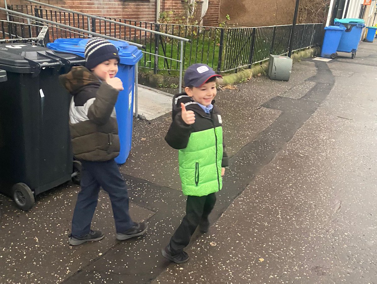 BurghPrimary's tweet photo. Today P2 took part in Burgh’s 12 days of kindness. They brought a Christmas cup to our lollipop man to say a big thank you for helping our community 😊 @EducationSLC #Community #Thanks #DaysofKindness #TeamBurgh https://t.co/FwtvbsL9uM