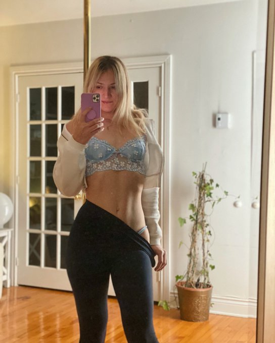 Going to Pole Dancing ☃️💙🫐🦋❄️  Like this post to share LOVE to me!!:) #stayfly #evenwhenithurts xxx https://t<a href="/tag/stayfly"class="tags"><span>#stayfly</span></a><a href="/tag/evenwhenithurts"class="tags"><span>#evenwhenithurts</span></a>