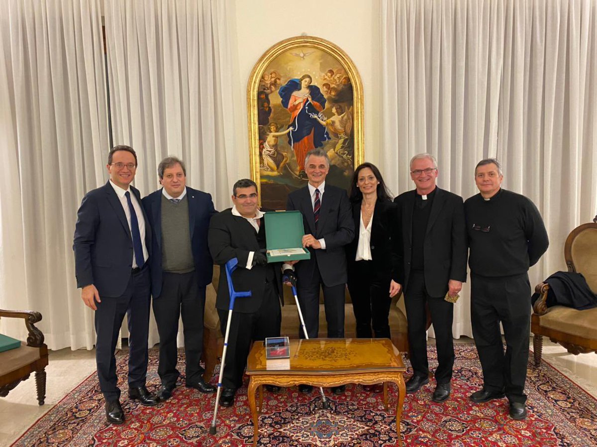 .<a href="/mikaelhaddad/">Michael Haddad</a> , <a href="/UNDPArabStates/">UNDP Arab States</a> GoodWill ambassador received a book blessed by <a href="/pontifex/">Pope Leo XIV</a> to carry it with him during #AWAKEWalk in North Pole