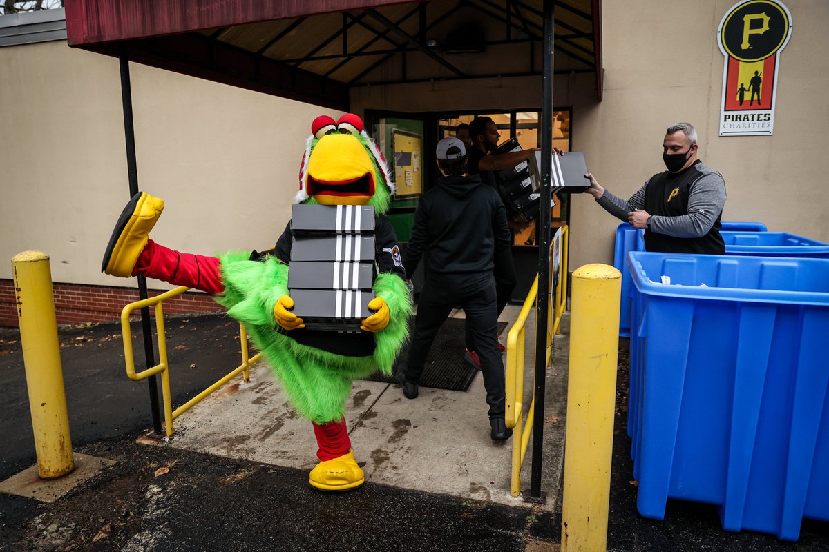 BucsCommunity's tweet image. Today, Donnie Kelly and the Baseball Ops staff worked to help the Shadyside Boys &amp;amp; Girls Club pack baseball and softball equipment to be donated to youth in the Dominican Republic.

Stay tuned soon for information on how you can help donate equipment too!