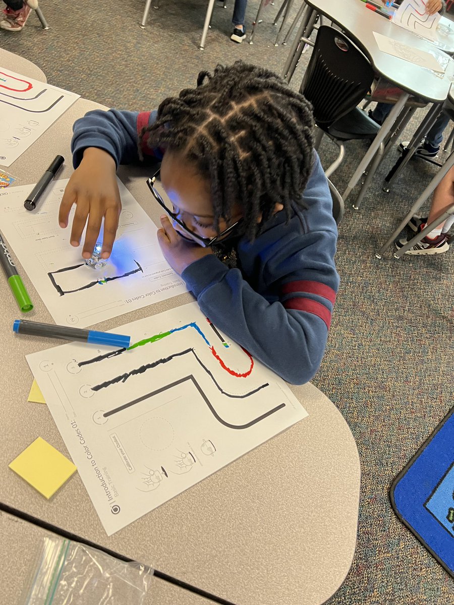 kaitchidester's tweet photo. The squeals of excitement as 2nd graders explore @Ozobot for the first time is why I love these teeny robot so much! Training camp then creating #snowbots on their own. @mrsjones72812 @PWCSNews @ChrisYungES https://t.co/xLYb6u1tWo