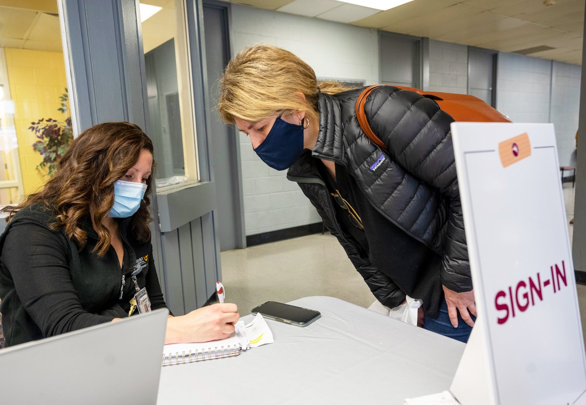 MethodistHlth's tweet image. Congratulations are in order for Jennifer Twilla, assistant dir. of clinical pharmacy services Methodist University Hospital. She's the 2022 National Winner for Community Outreach, part of the @pharmacists Immunization Champion Awards!

Thank you so much for all you do, Jennifer.