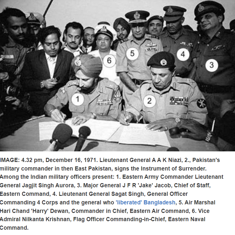 ChinChauHan's tweet photo. LEARN who the uniformed gentlemen standing at the back are!
#Bangladesh50 #VijayDiwas2021 #BijoyDibosh #PakArmySurrenderDay #PakistanZindabad https://t.co/bGujl3PbpM