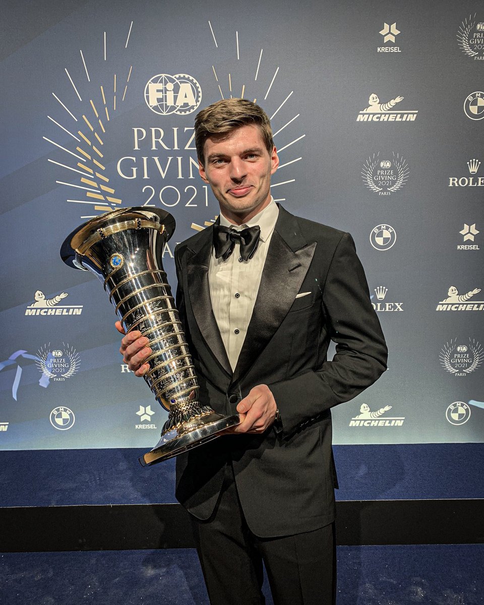 Max Verstappen finally gets his hands on the world championship trophy 🏆