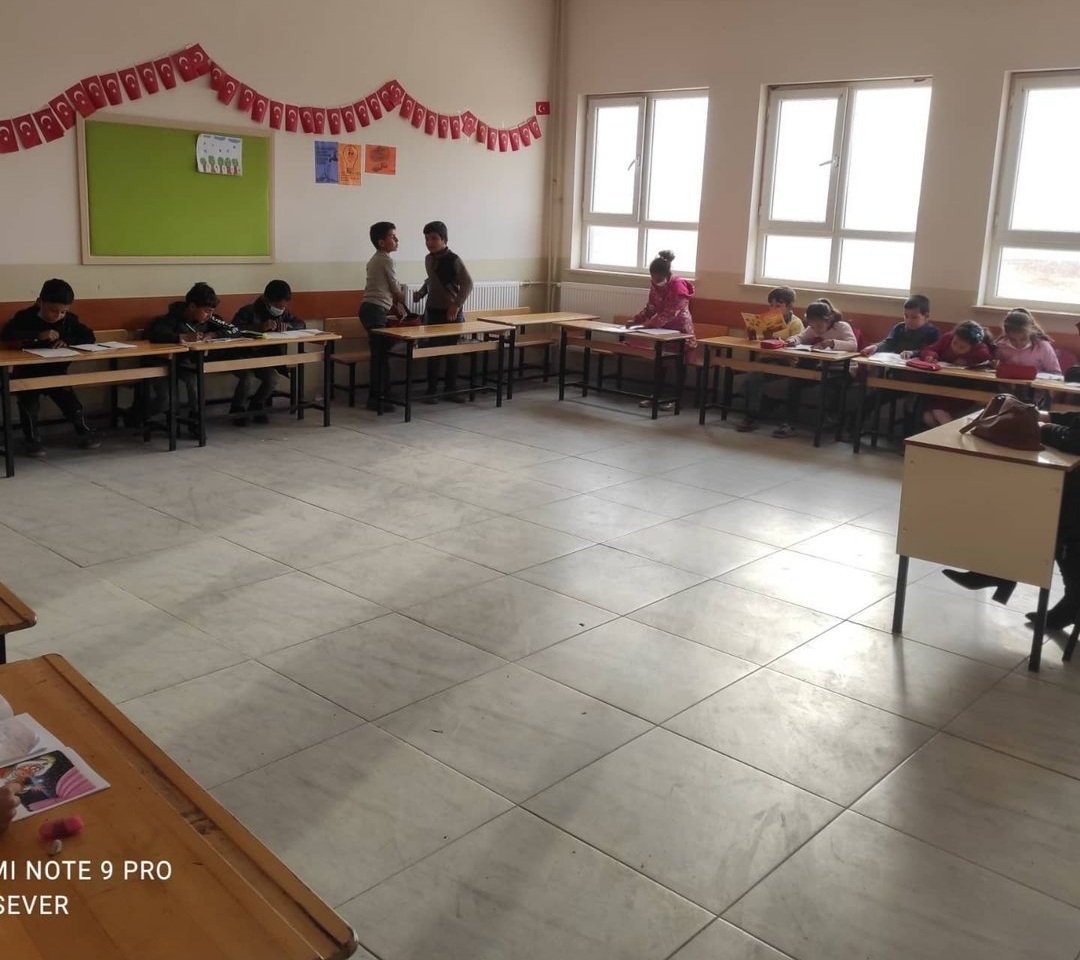 Taninmis63's tweet photo. Akşam etütlerimiz haftaiçi Pazartesi,salı,çarşamba ve perşembe günleri saat 14.45-15.45 arası aralıksız devam ediyor.
@tcmeb @sanliurfammem63 @ASUTAYMEHMET @Hasanzkikorogli
@MemHarran @alioglu_sabri https://t.co/rPaH0ANyGY
