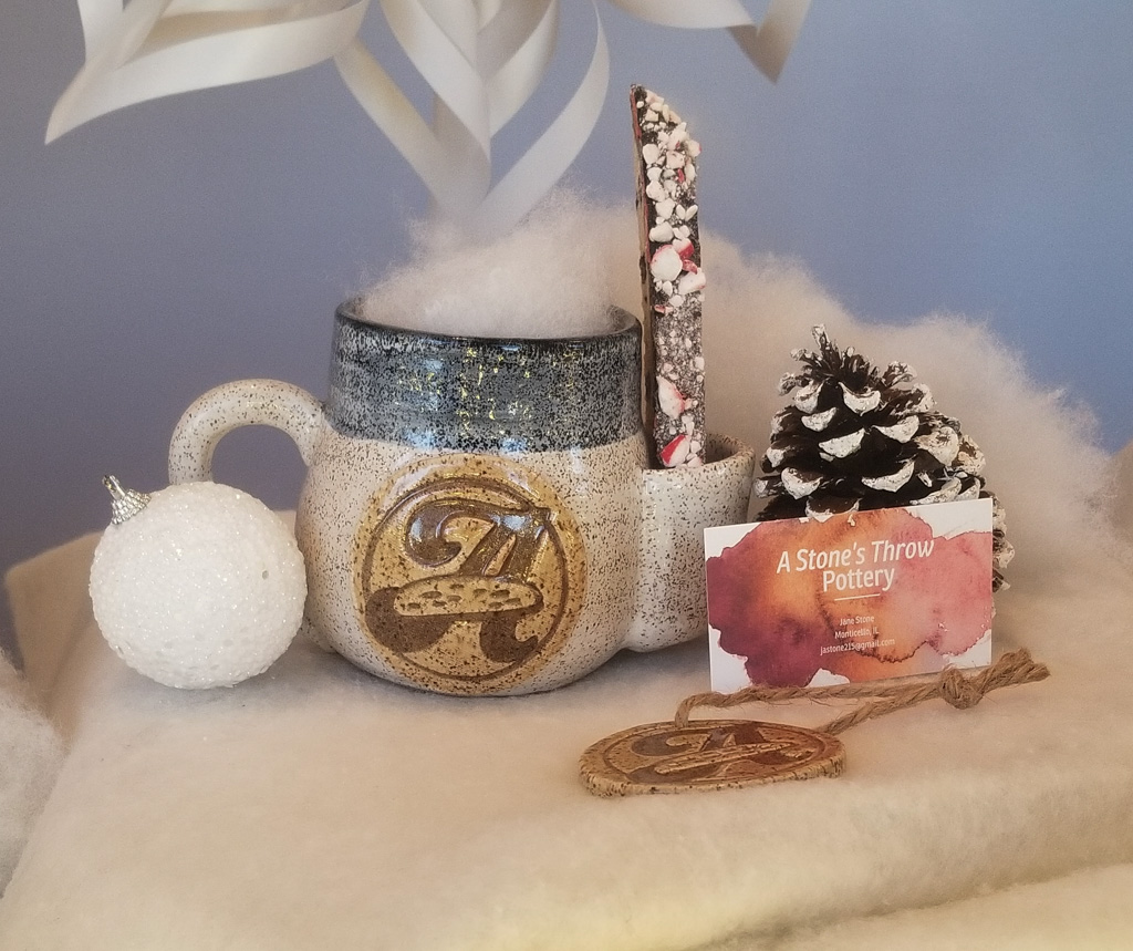 thirdside's tweet image. Big things happening in Monticello! Have you seen this gorgeous window display for Aneeda Biscotti? More importantly, have you tried her amazing biscotti?? Get the goods at aneedabiscotti.com! #newclient #newbusiness #shoplocal