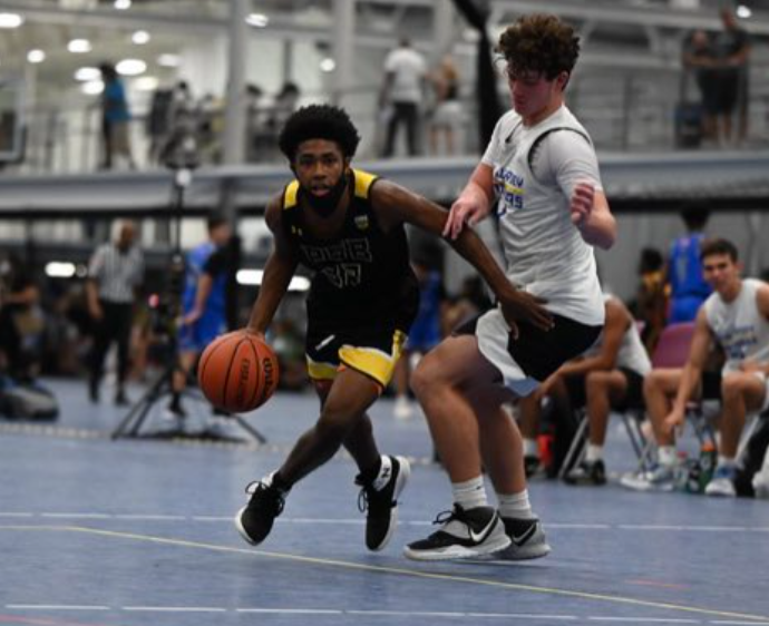 PSBphilly's tweet photo. Check out the PSB Philly guys who made Prep Hoops Pre-Season PAC Player Of the Year watch list!

'22 Zavier Mayo @MayoZavier 
'23 Madison Tatom @VikingBoysBball 

College Coaches need to keep eyes out for these two!!

@ProSkillsBball
@CGraham_Sports
 @PrepHoopsPA https://t.co/S0X0y7l9Vq