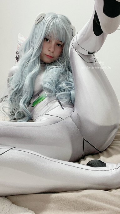 Rei Ayanami Cosplay Set from Evangelion is now available on my Onlynyans ❤️ Come enjoy this baby 💕 https://t