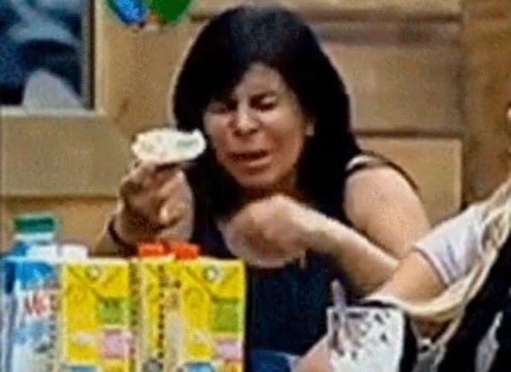 itsbeaxx's tweet photo. seria tudo se a jojo aparecesse agora na final kkk o mc gui ia tremer #FinalAFazenda https://t.co/maT1K3ax6X
