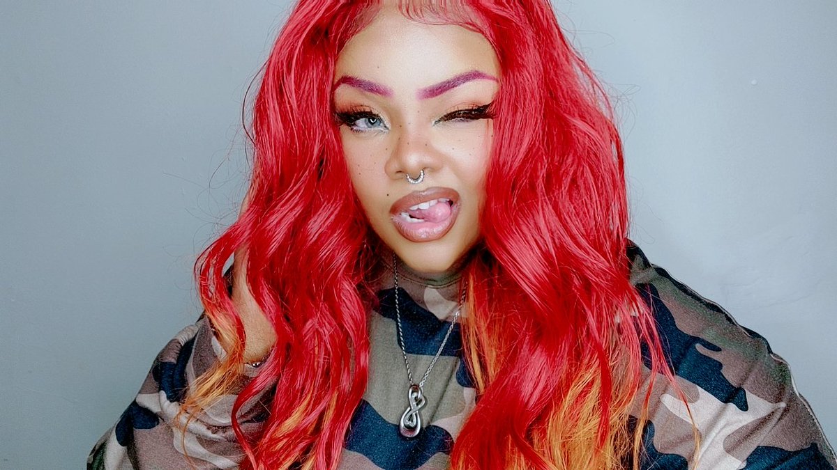 nikinami_'s tweet photo. 𝕕𝕠 𝕪𝕠𝕦 𝕝𝕠𝕧𝕖 𝕞𝕖?❤🧡

https://t.co/FVqcqBUIvc

#LunarBeauty #Maybelline #fentybeauty #colourpop #colourpopmeblack #blackgirlmagic #blerd #blackcosplayer #makeup https://t.co/UrxCJ68yU4