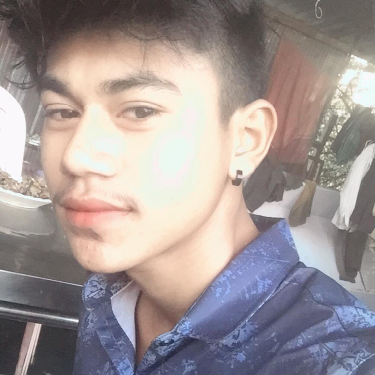 Bro1Boy's tweet photo. ត្រឹម​ជាង​ទ្បាន​ណាគេ​យក​យេីង​ទៅ​😩😩😩😩 https://t.co/y4rKPZ63al