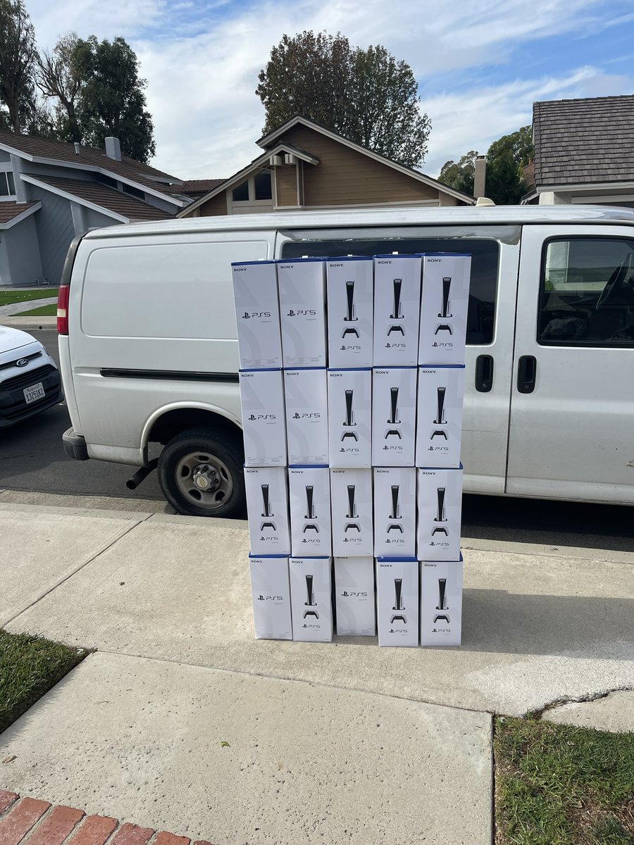 ButterBotsShoes's tweet photo. Thanks @HouseCarts @dakozaio @stellara_io https://t.co/9wVGTcMyEq