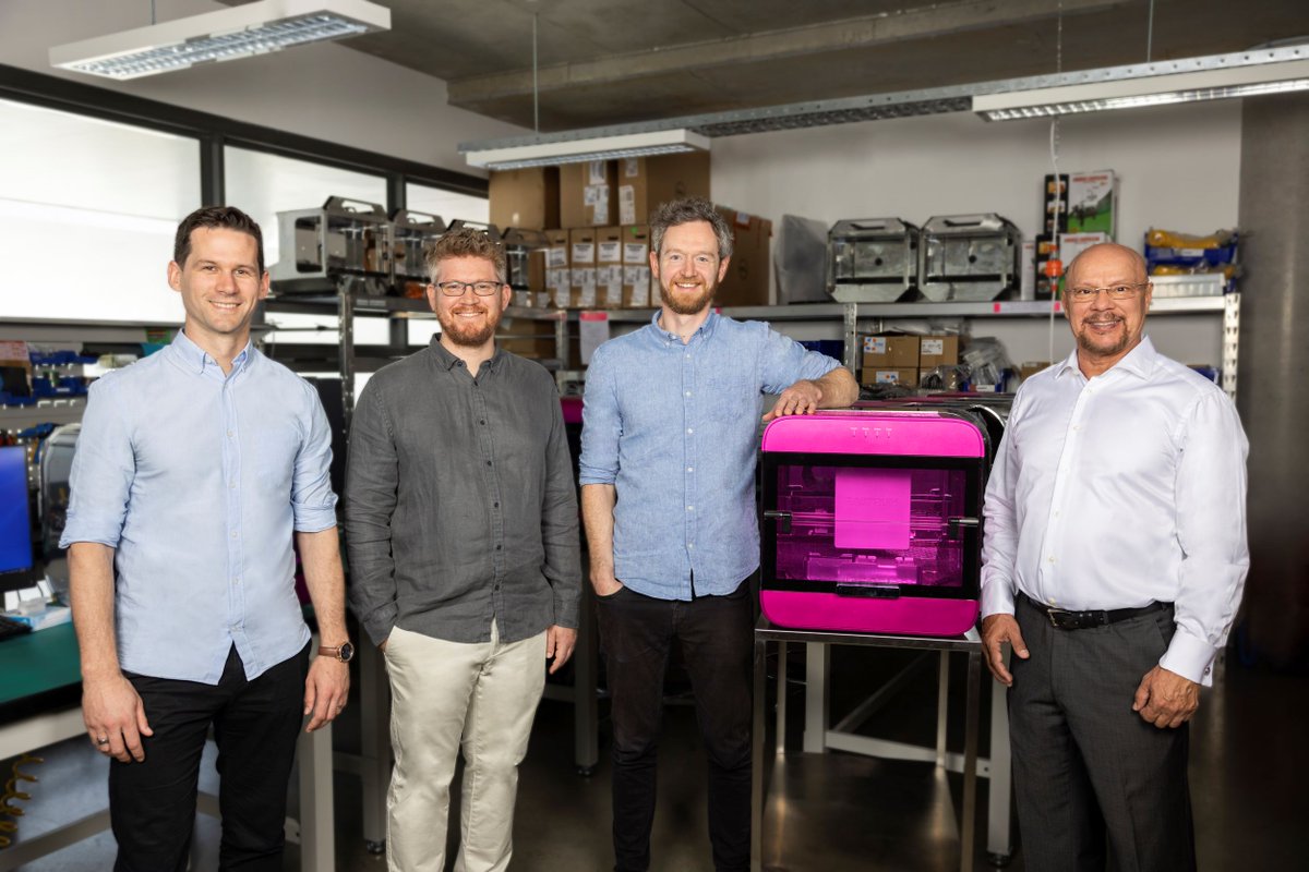 StuartLCondie's tweet photo. Julio Ribeiro was on a plane thinking about how to design the 3-D printer he needed for Australian medical startup @InventiaLifeSci when an in-flight documentary in which James Cameron descended 35,000 feet into the Mariana Trench gave him an idea https://t.co/C5FswO8OxR via @WSJ https://t.co/fk6A7xGA1O