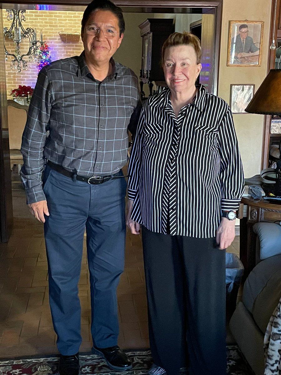 Un placer conversar con la Sra. Ninfa Deándar Martínez, valiente cofundadora del periódico El Mañana de Nuevo Laredo <a href="/ElMananaOnline/">El Mañana de Nuevo Laredo</a>; un referente obligado del periodismo democrático, libre y comprometido con las mejores causas de #Tamaulipas.
