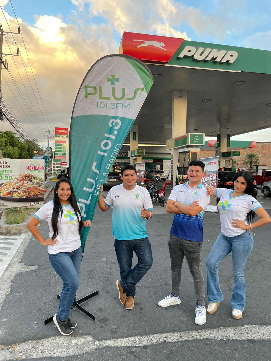 Plus1013Fm's tweet photo. #LosTremendos temporada navideña en vivo desde @pumaenergysv Ilopango ,con la promoción "Todos los jueves la gasolina Súper esta a precio Regular de 5 a 8pm" https://t.co/CiwyPSA7H4