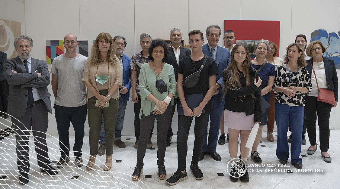 BancoCentral_AR's tweet photo. Hoy se conocieron las obras ganadoras de la XIV edición de nuestro #PremiodePinturaBCRA y #SaraFacio fue reconocida con el Gran Premio Homenaje.
Conocé más: https://t.co/cztPP3meVC https://t.co/zkqZELO9Zo