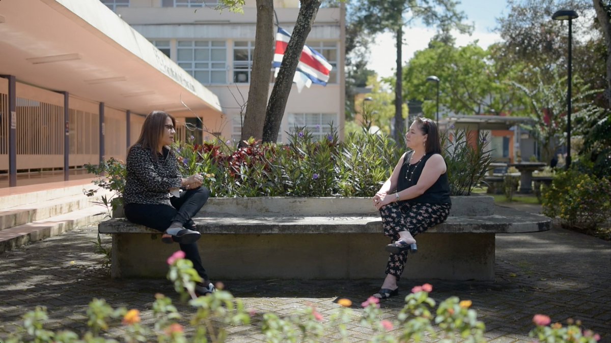 InformativoUCR's tweet photo. Llega la época del año en que muchos reciben aguinaldo o ingresos de dinero extra. ¿Cómo hacer para administrar su dinero correctamente? Un docente de la Escuela de Administración de Negocios de la Universidad de Costa Rica, nos brinda algunos consejos.

https://t.co/m5YNr9Ag8r https://t.co/61ygukSDlW