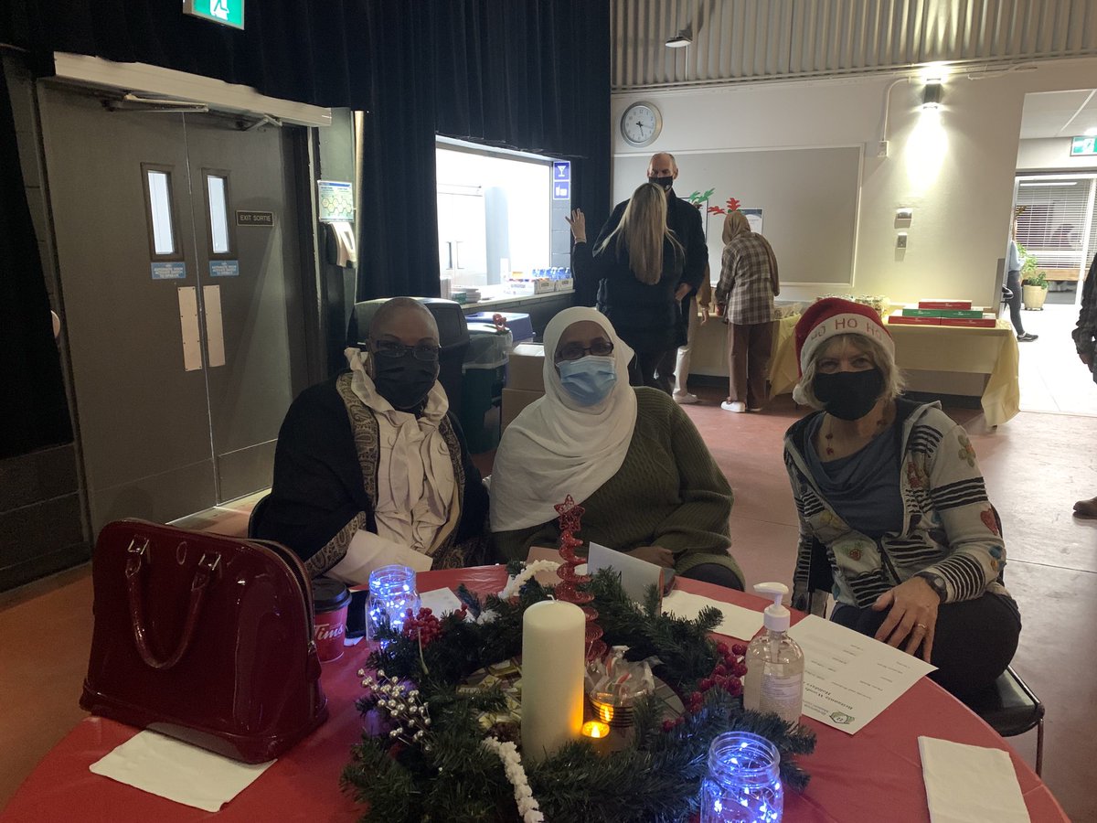 tm_kavanagh's tweet photo. Look Who came to visit #!!!⁦@BritanniaWoods⁩ @OCH Santa!!! Happy Holidays! Thank you Faduma, Diana and staff for making this happen! ⁦@StephaneOCH_LCO⁩ https://t.co/MIF5KX8mpp