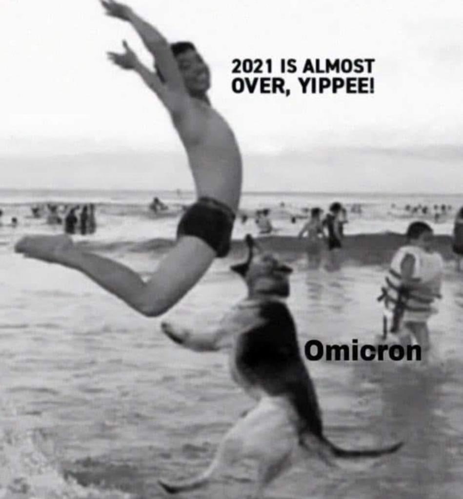 MisterLeeee's tweet photo. #shityear #Omicron #covid https://t.co/tXT7tIr4Ww