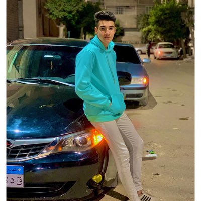#NewProfilePic
انا جاي اثبت بس اني لسه عايش مموتش 😂❤️