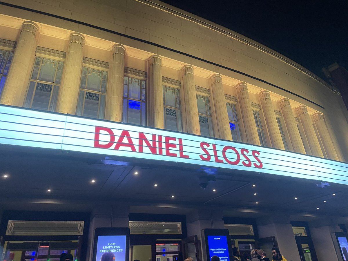 MrsPanda28's tweet photo. @Daniel_Sloss  one of a kind. Great show that my bestie got me for Christmas. You were superb! https://t.co/Aik94VkRbG