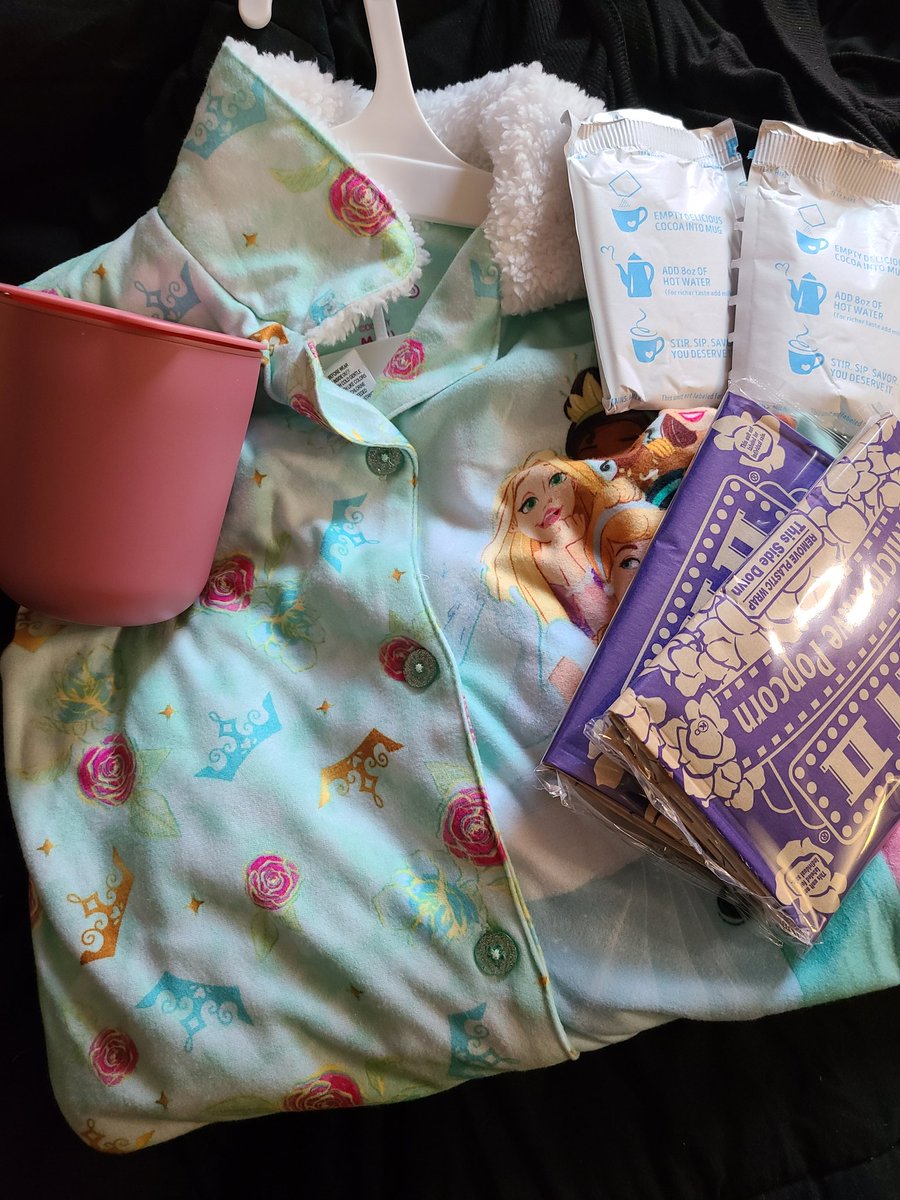 WitchHallowe's tweet photo. Trying to start a new holiday tradition with my Witchling! I've seen this on social media a LOT. New pj's, popcorn, hot chocolate, and we'll pick a Christmas movie on Christmas Eve after she opens these up! Picked up a 10oz mug for her, too!
#witchling #Christmas #traditions https://t.co/gjS225H73W