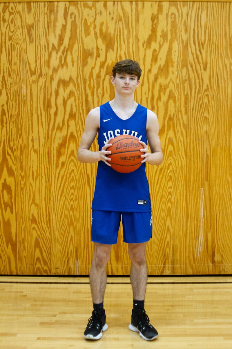 Happy 18th Birthday to 
Sr. Alex Kuhlman 

2 wins is a great way to celebrate! 
#OwlHoops #ATTITUDE