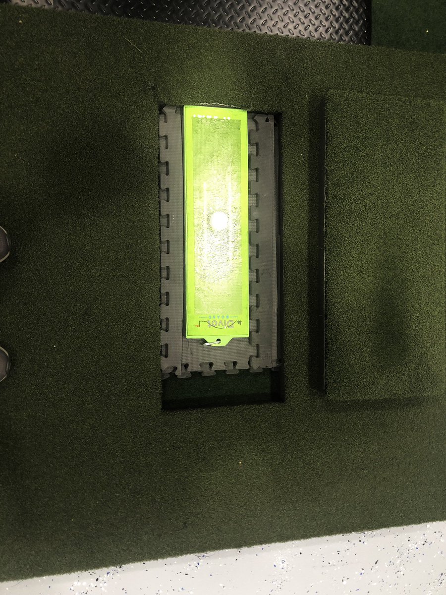 tigertodd67's tweet image. Sig Pro mat with insert removed and built up with exercise mat squares divot board now level, working on ground contact keeping stats 1 inch in front or behind ball. @practicalgolf @adamyounggolf @indoorgolfshop #skillpractice