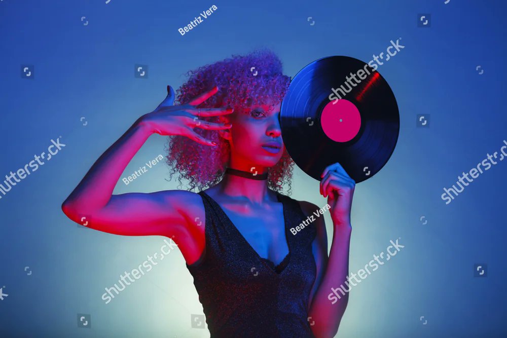 delcodesignlab's tweet photo. More design trends for 2022 from @Shutterstock
1. Movement
2. Gen-Z Comes of Age
3. Eco-Aesthetics
4. Eccentric Serifs
5. Cyberpunk Resurrected
+color trend for 2022 is pink! I’ve been ahead of my time for 6 years! 
#graphicdesign #typography #design #designtrends2022 https://t.co/vZhgxyvn5D