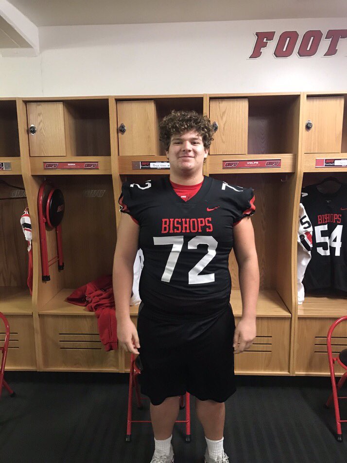 Thanks to @coachaichele for showing me around <a href="/OWUBishopFB/">Ohio Wesleyan Football</a>   Good talk with <a href="/CoachTomWatts/">Tom Watts</a>