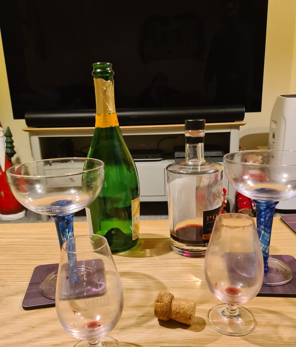 Lenella89's tweet photo. @sortedfood @Bebbrell and to all a good night! Thank you for an epic evening of carnage and chaos, and some much needed laughs! #PIOfestive https://t.co/qR1w4v4tbr