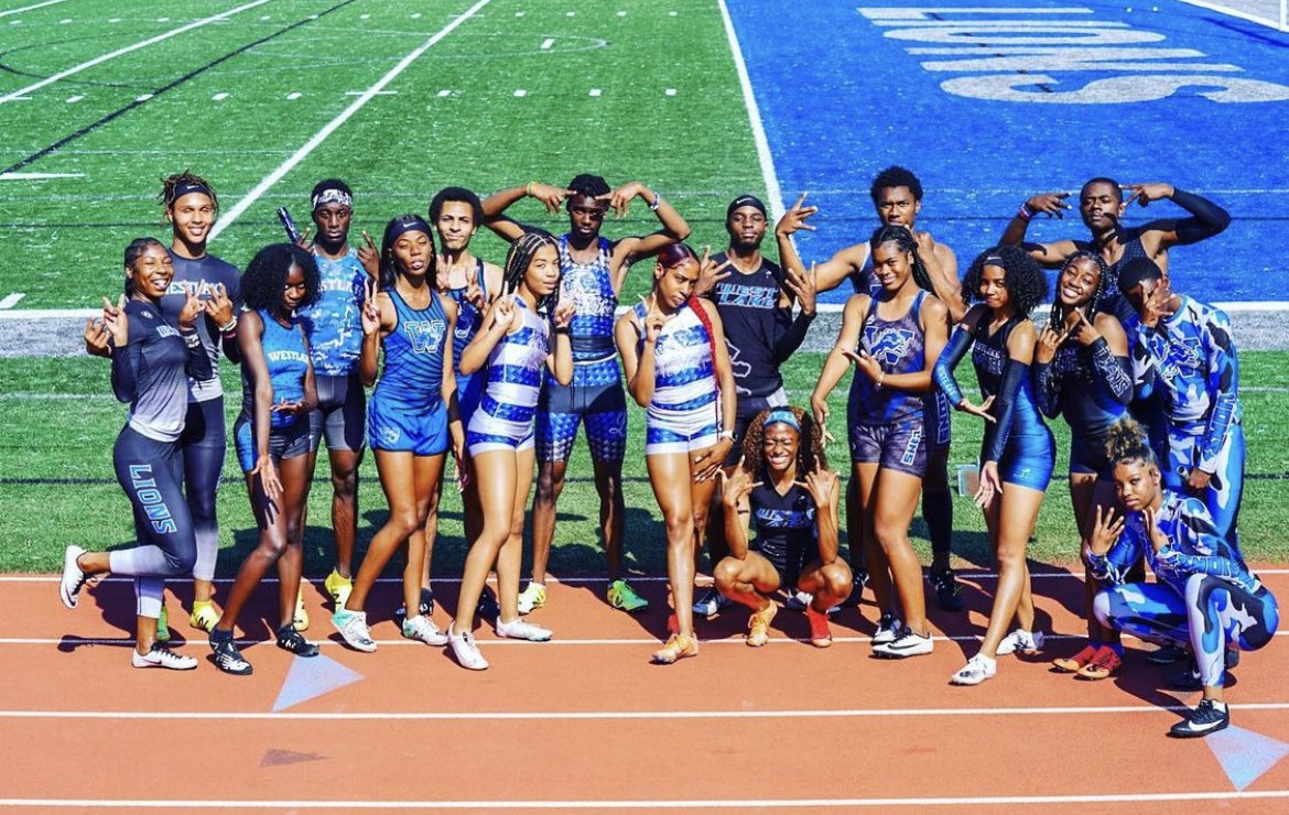 Please help <a href="/WestlakeTFXC/">@WestlakeTrack/CC</a> repeat our State Championship season by purchasing some delicious popcorn!! 😋🍿 popup.doublegood.com/s/fbix3881 The deadline is 11:59 PM, Thursday, Dec 16th!! #OneWestlake