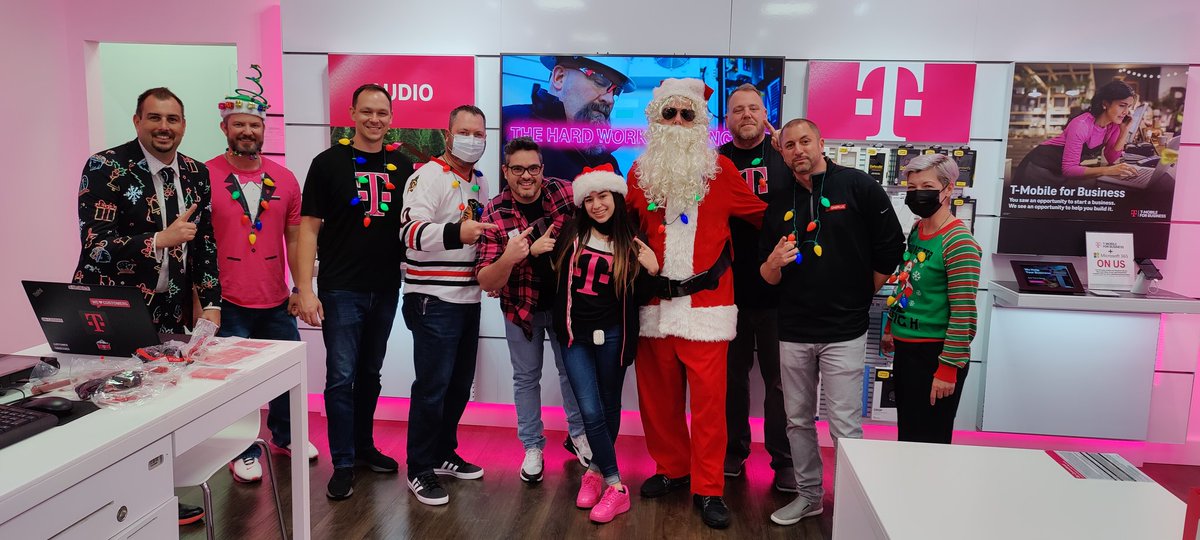 MetaTexas's tweet image. UTC Mall!! Happy Holidays!