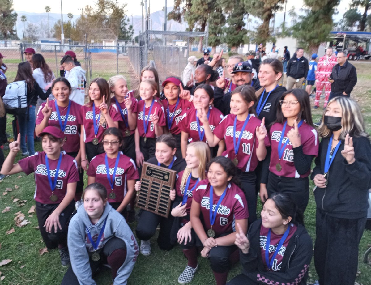 RedlandsAD's tweet photo. Way to go Bobcats! RSCL Champions for Boys and Girls 🥎! @bobcatsRUSD https://t.co/bs3l7xqcdH