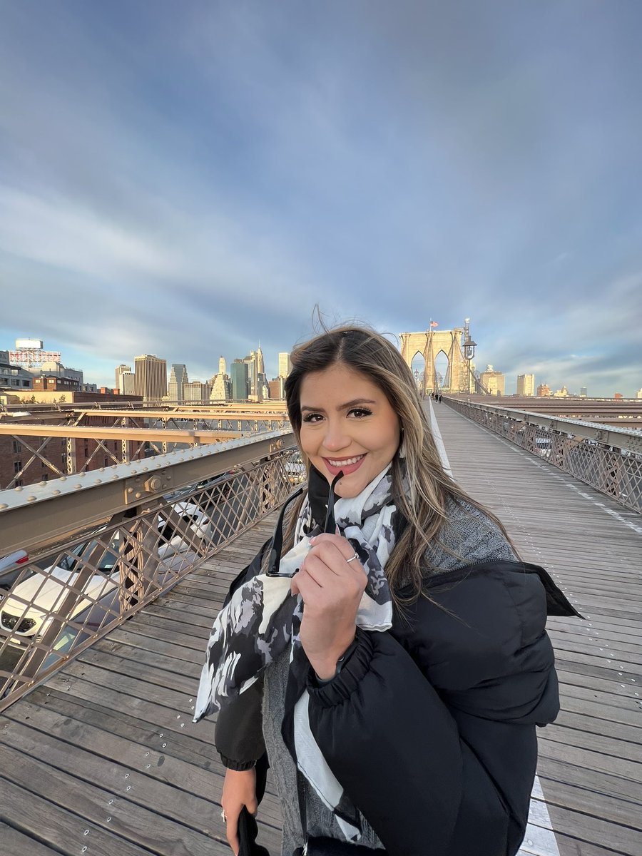 Alicia_Chavez10's tweet photo. Fell in love with this city 🥺🤍🗽 https://t.co/V7XPyhg5em