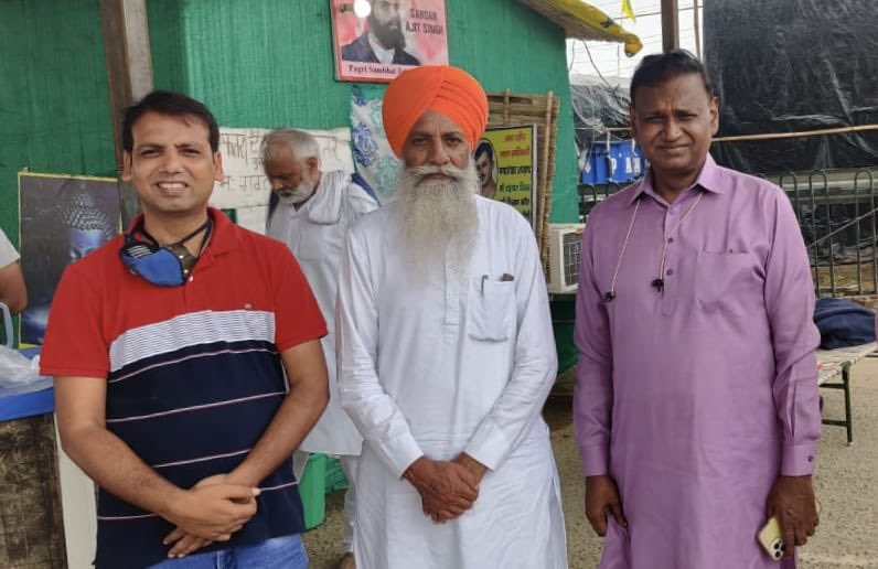 ParisanghBhuba2's tweet photo. किसान आंदोलन ने यह साबित कर दिया कि संघर्ष करने से ही जीत मुमकिन है । देश के दलितों - पिछङों- आदिवासियों को निजीकरण के खिलाफ हल्लाबोल करने की प्रेरणा किसान आंदोलन से लेना चाहिए। @Dr_Uditraj https://t.co/xCWkxWtA4H