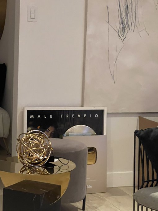 Too lazy to get up but I went platinum 3 times https://t.co/s86ks9sxBc<a href="/tag/walkintheclub"class="tags"><span>#walkintheclub</span></a>