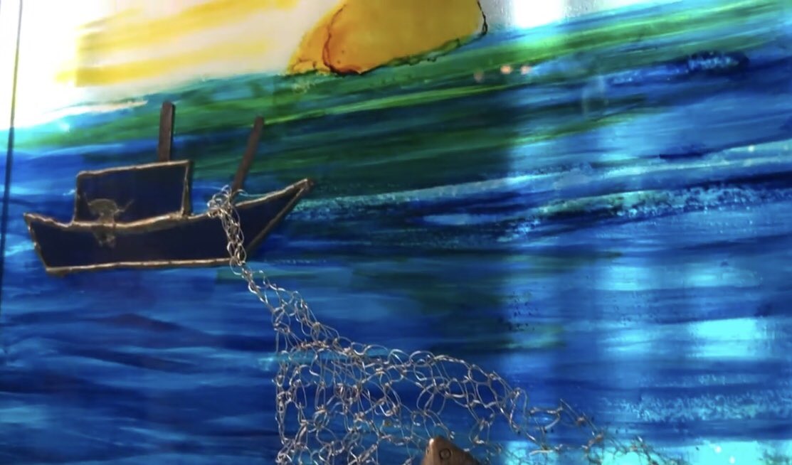 Marlene Van Helden from the #waveartistsstudiotour  #BlueDoorStudio, lots of great stained glass and acrylic paintings.  And yes the Studio really has a Blue Door.  #interlakeartist #acrylic, #stainedglass, #driftwoodart