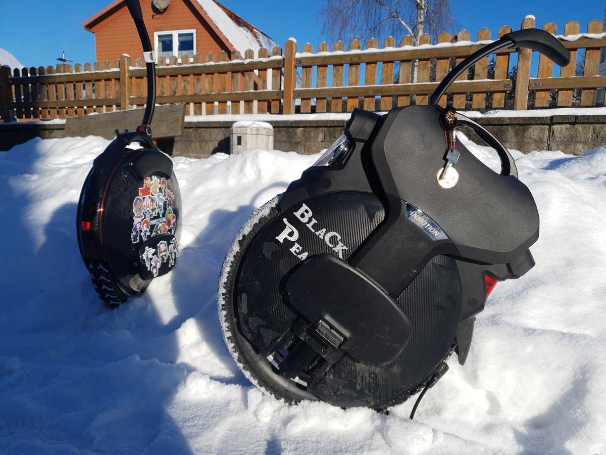 Dessior's tweet photo. @euc_on Ich hoffe doch wieder Schnee 😅👍 macht noch mehr Spaß wie letztes Jahr 🤪 https://t.co/VDQqiIhDqA