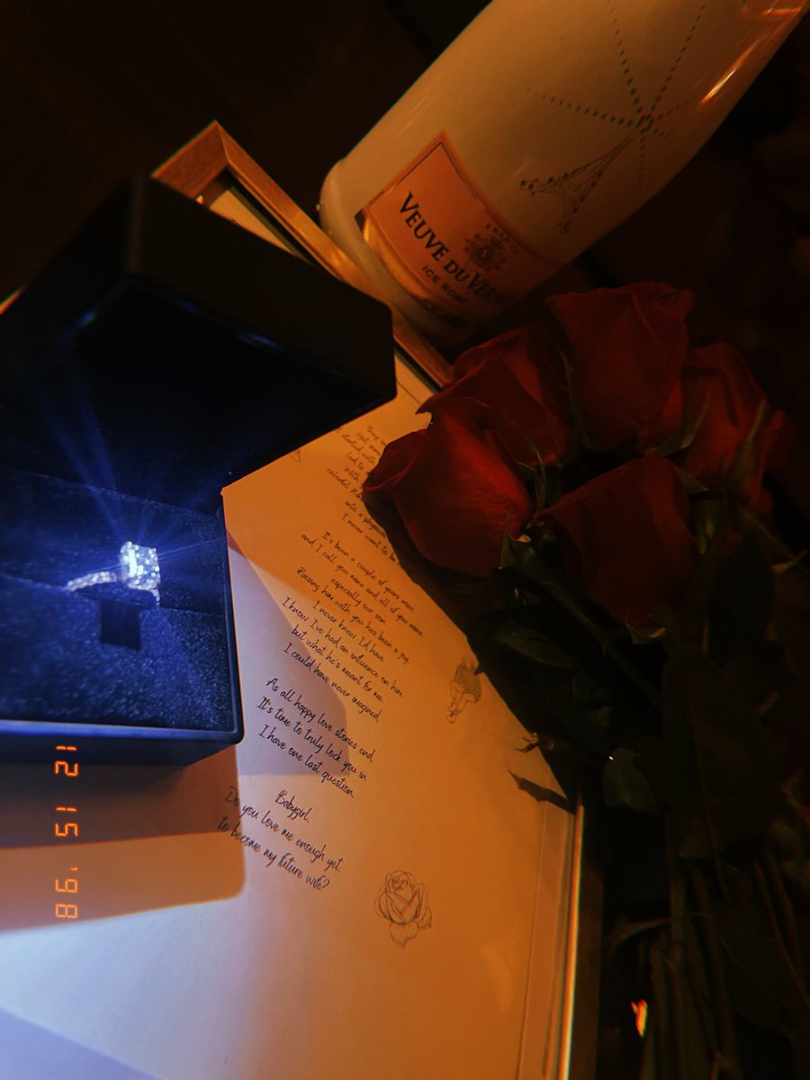 Juice_Gawd2's tweet image. You guys, she said “Yes”🥺💍🤍 I get to marry the woman of my dreams. @xo_queendes 

#issafiancé #Shesaidyes #ImEngaged #NewYorks