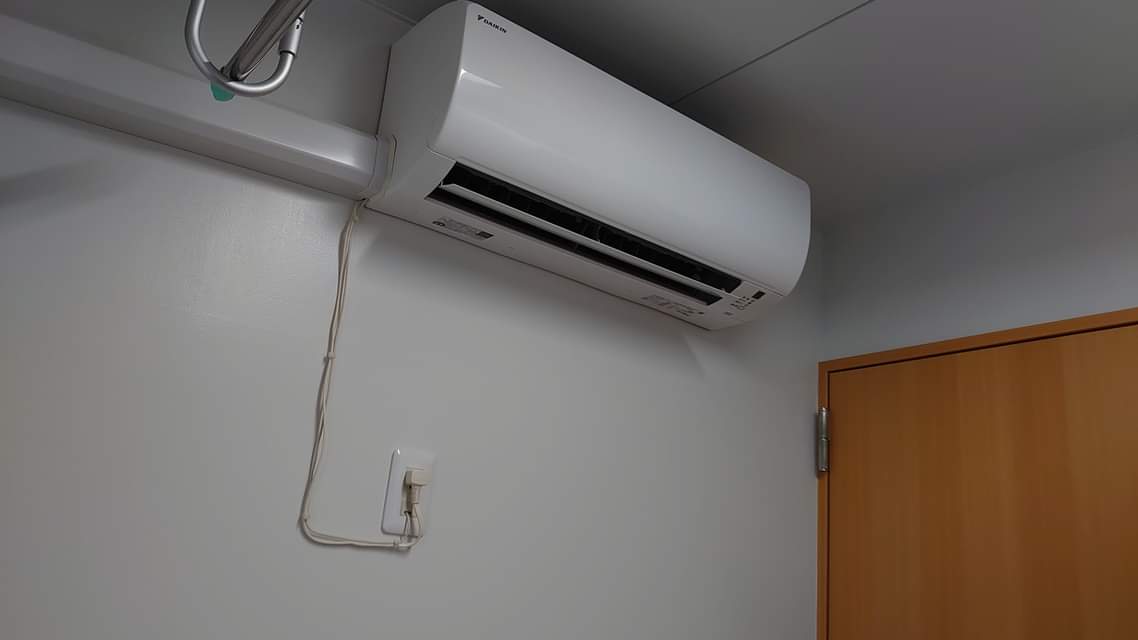 K2tech_AC's tweet image. ルームエアコンの施工は家電量販店に5年専属し、担当店舗のお客様指名数NO.1を頂いておりました。

高所や隠蔽配管等、ヤ○ダさんやコ○マさん等が断るような難工事も承ります。
仕上がり、スピード感、価格に自信あり。