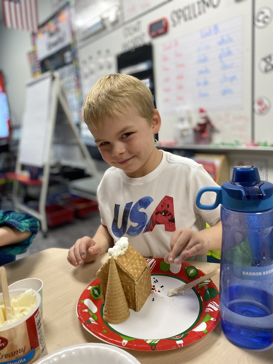 classwithklein's tweet photo. I loved seeing their creativity and personalities come out today. ☺️ #GingerbreadHouse #CSEPOWER https://t.co/gnNR66UaUE